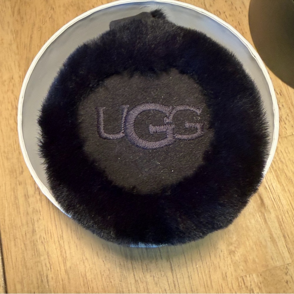 NWT UGG Shearling and Leather Monogram Suede Black Earmuffs - Picture 11 of 16